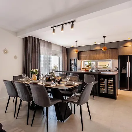 Vila New Luxury Mons Aureus Split
