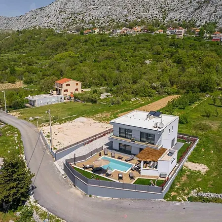 Villa New Luxury Mons Aureus Split Gornje Sitno