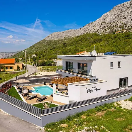 Villa New Luxury Mons Aureus Split *