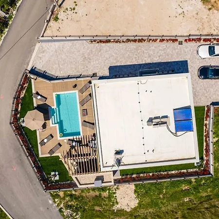 Villa New Luxury Mons Aureus Split Gornje Sitno