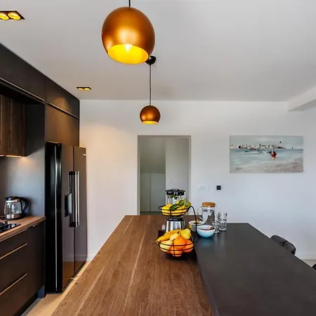 Villa New Luxury Mons Aureus Split Gornje Sitno